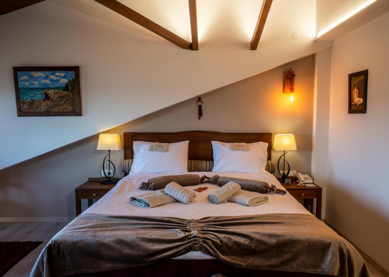 Hotel Rodovoli 3*