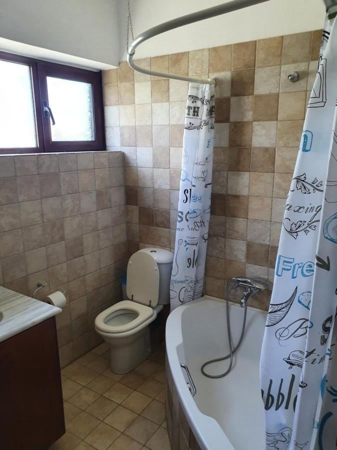 Julia's Apartment