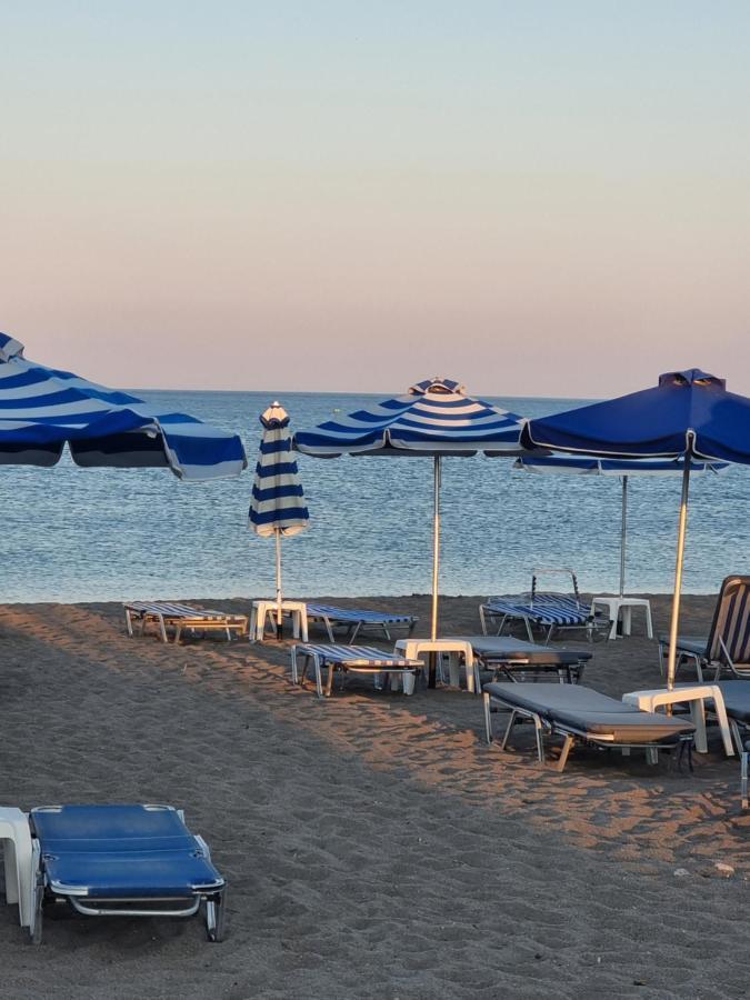 12 Senses Sea View *