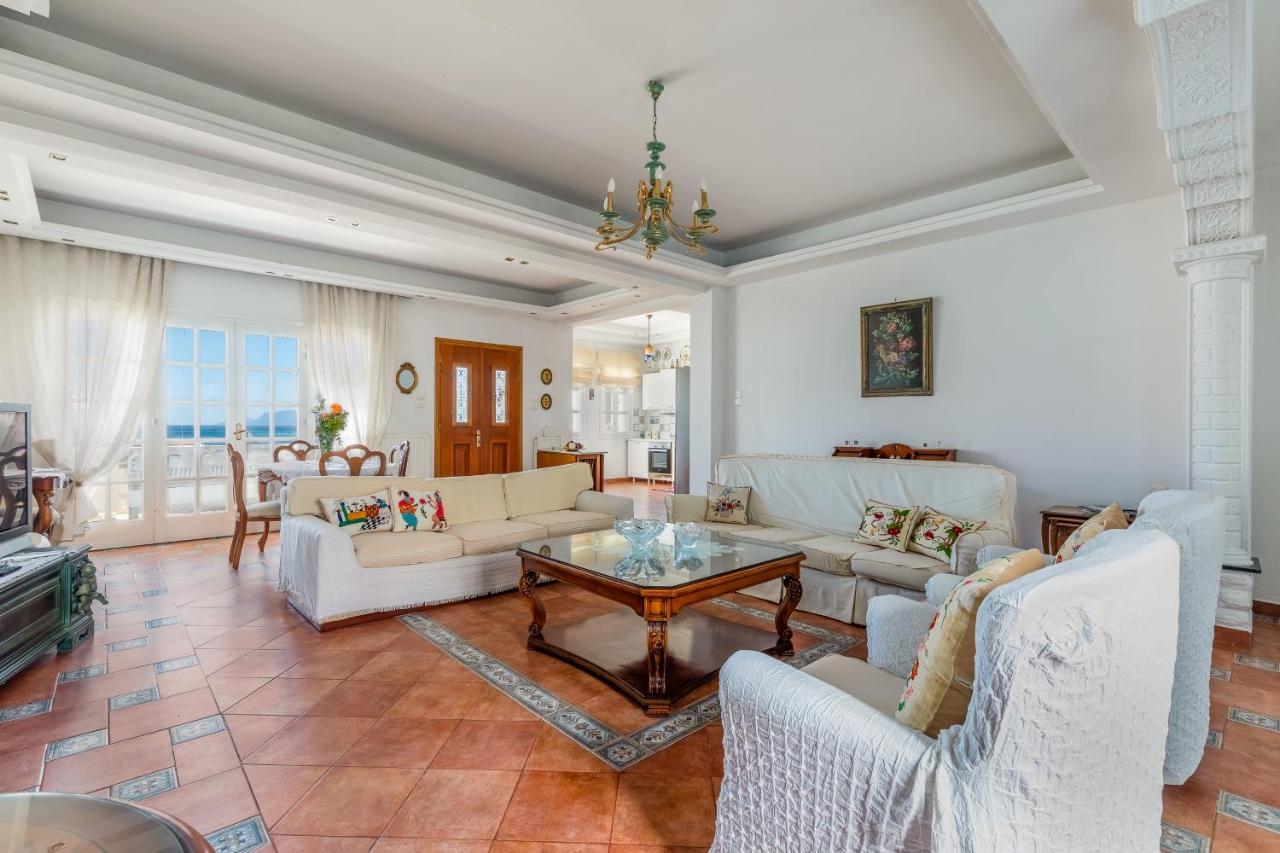 Akrothea Villa