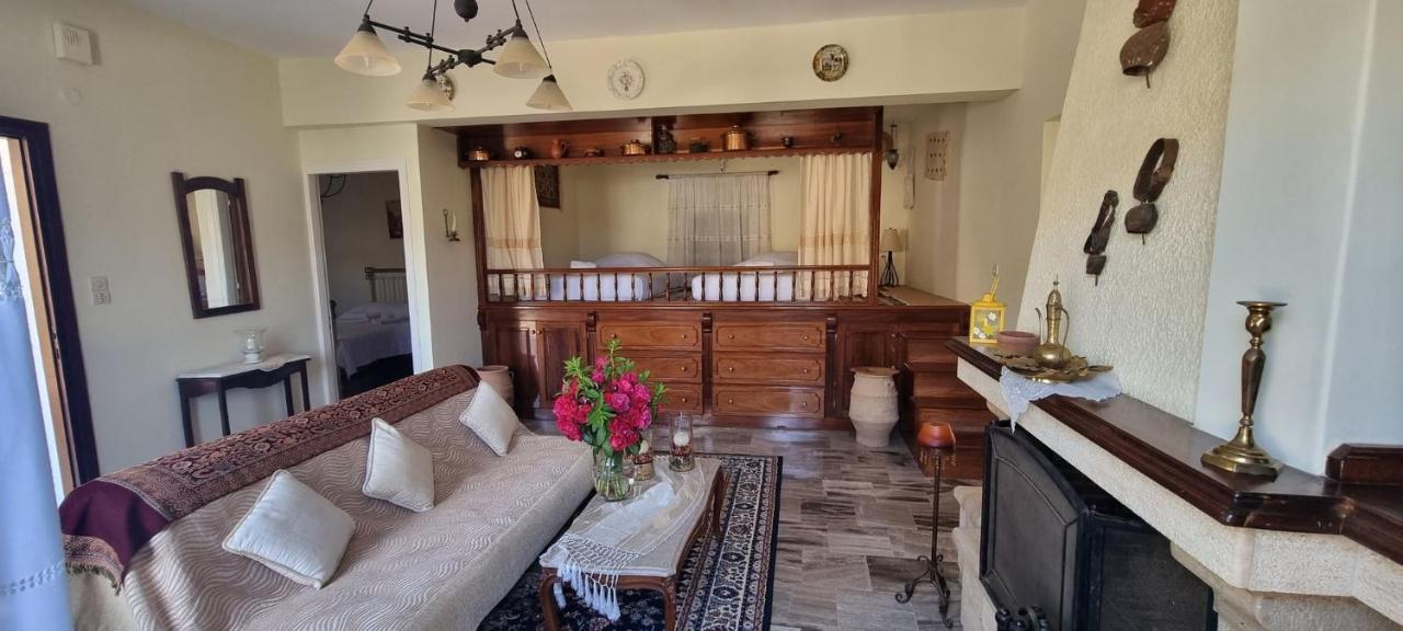 Holiday home Captain's House Emborios