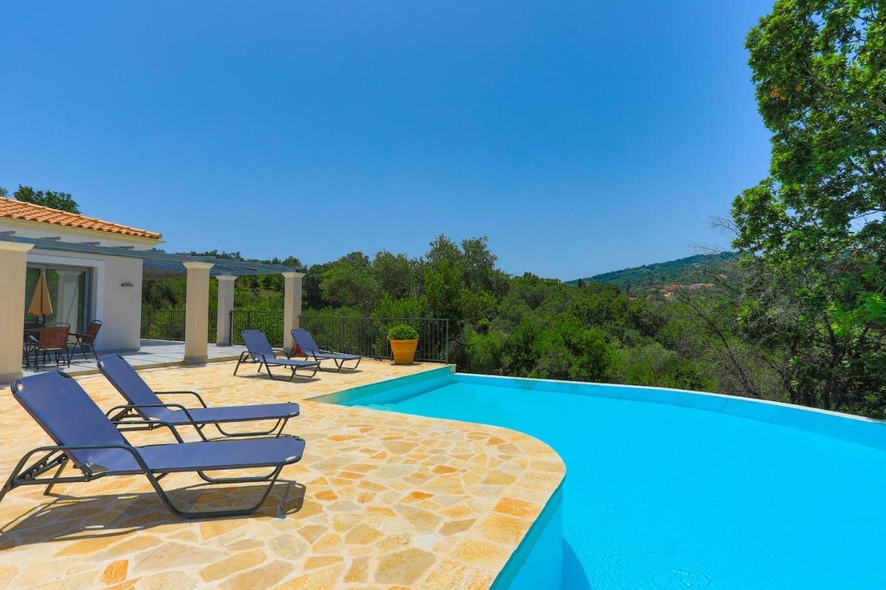 Brand New Loki With Large Infinity Pool Wifi And Sea Views Villa *