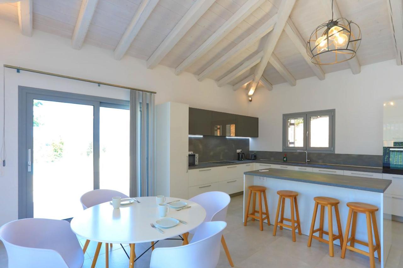 Brand New Loki With Large Infinity Pool Wifi And Sea Views Villa Agnitsini