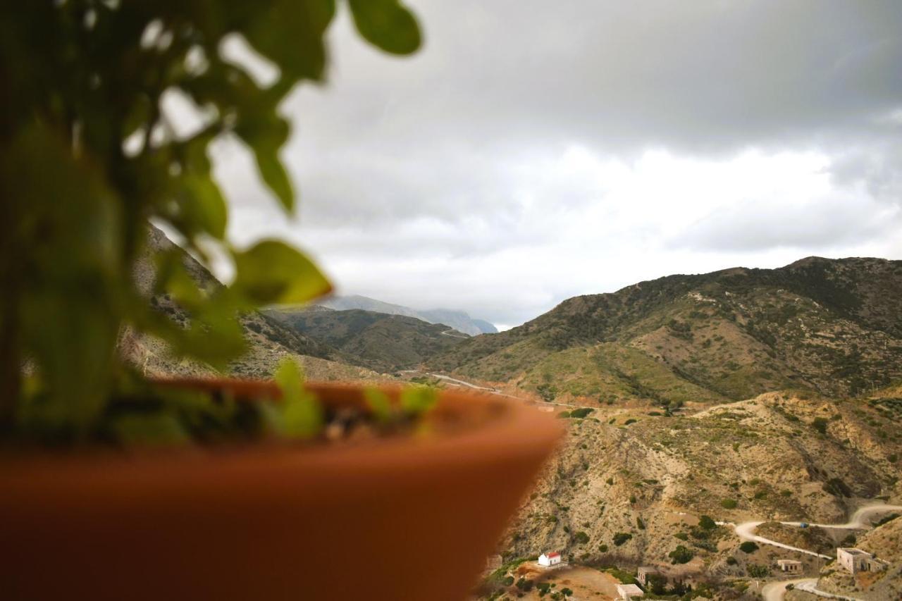Mesa Kastro * Olympos (Karpathos)