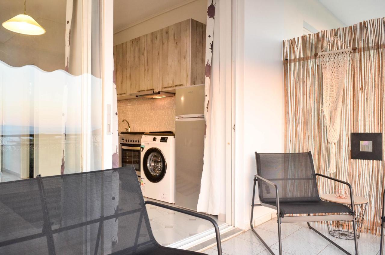 Minimal Sea House Avia
