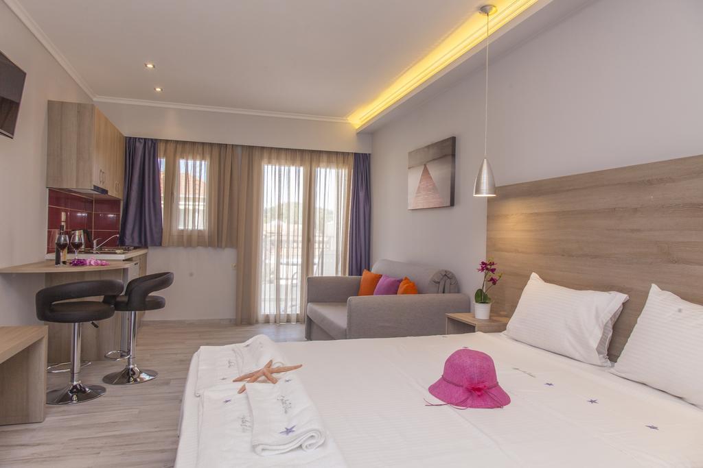 Aggelos & Deluxe 2* Nydri (Lefkada)