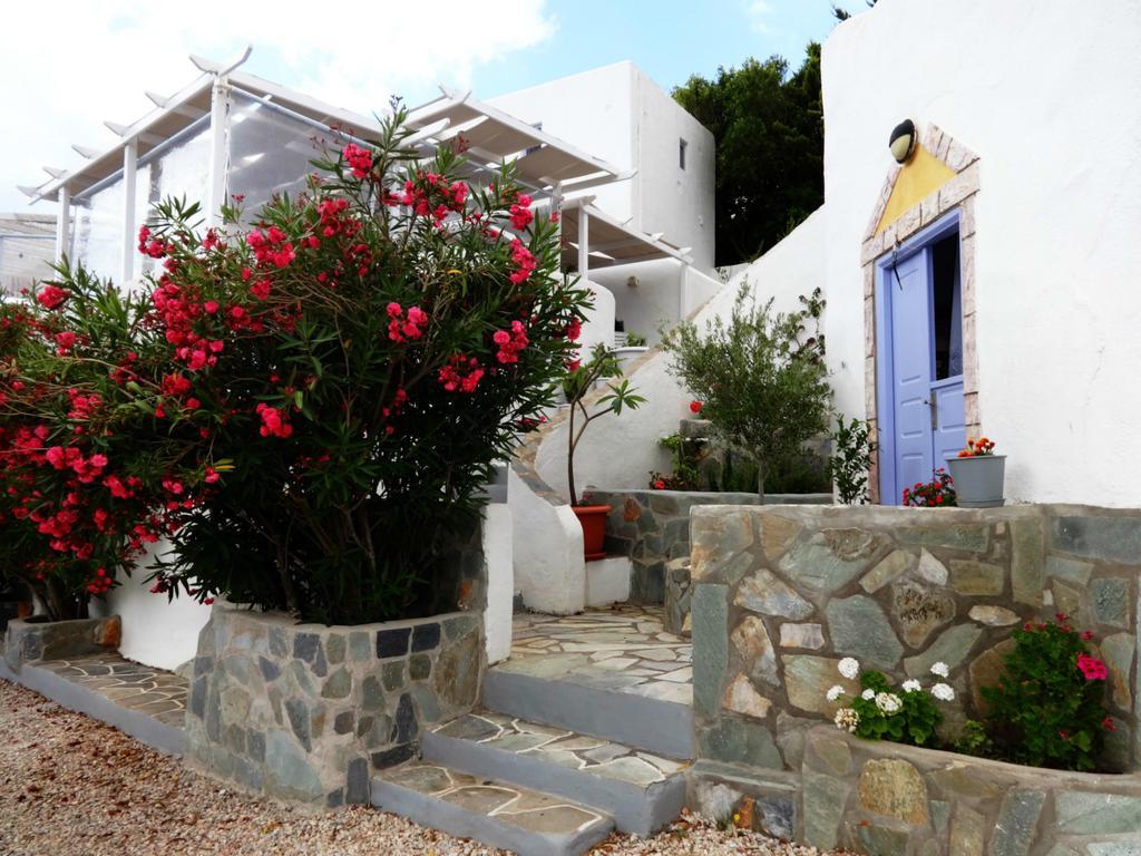 Porto Sikinos Hotel 2*