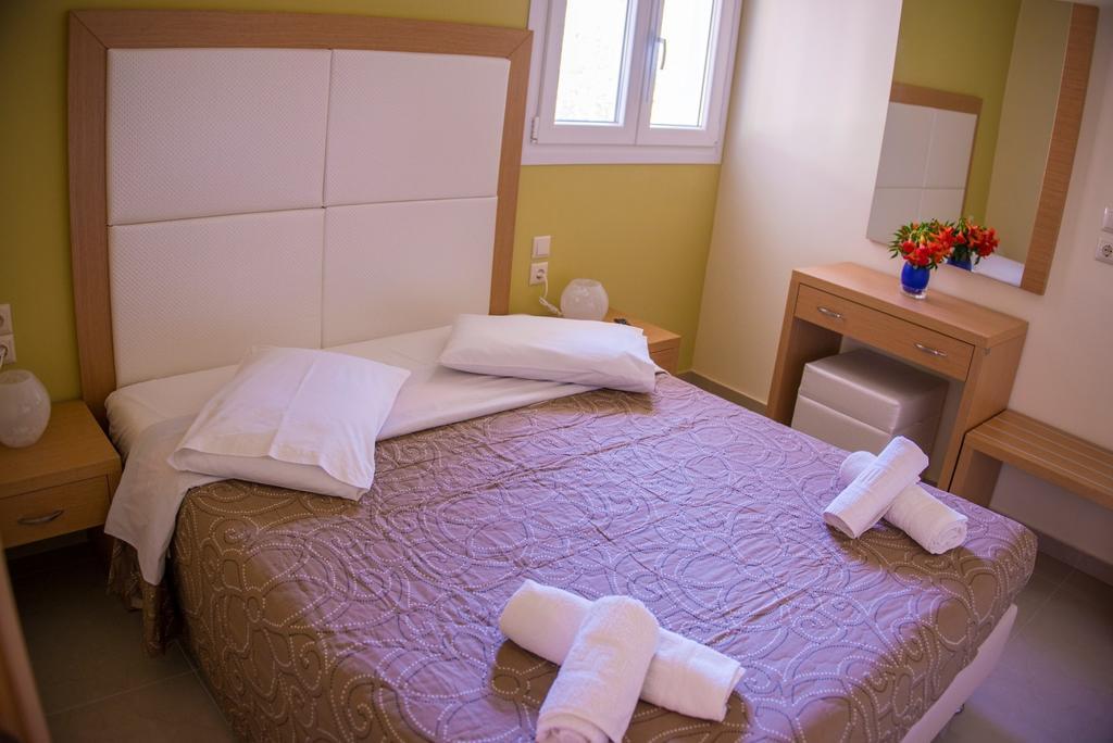 Aparthotel Aristidis Garden 2*