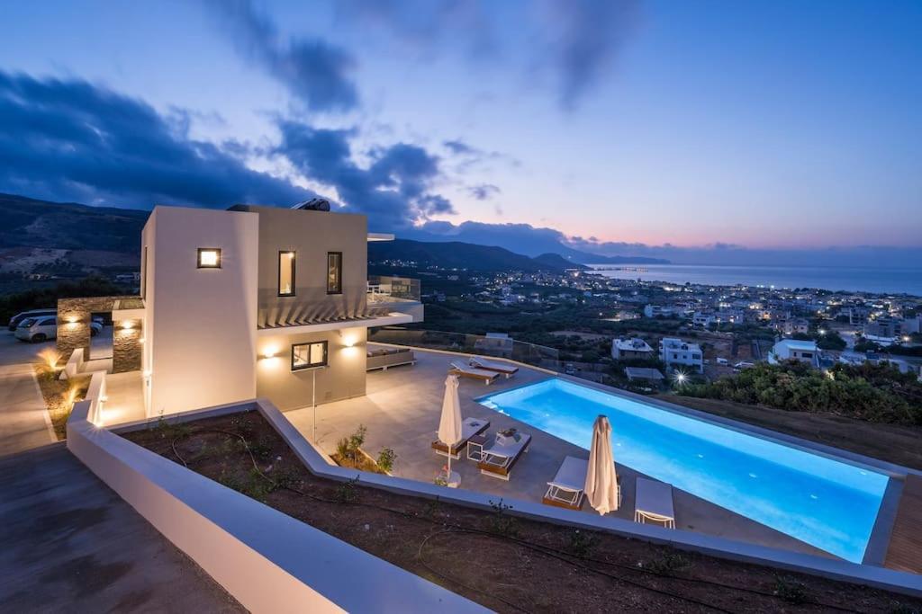 Thea, Stunning View, Pool, Bbq, Brand New. Villa Kissamos