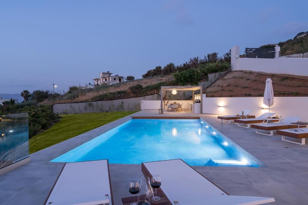 Thea, Stunning View, Pool, Bbq, Brand New. Villa *