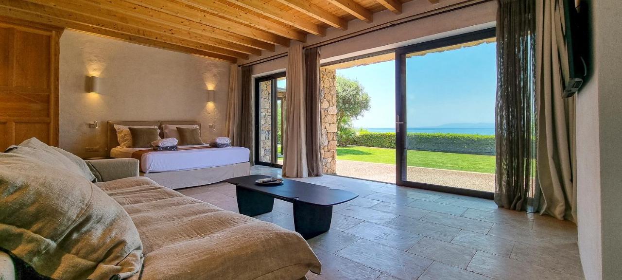 Villa Aquavisionaire Front