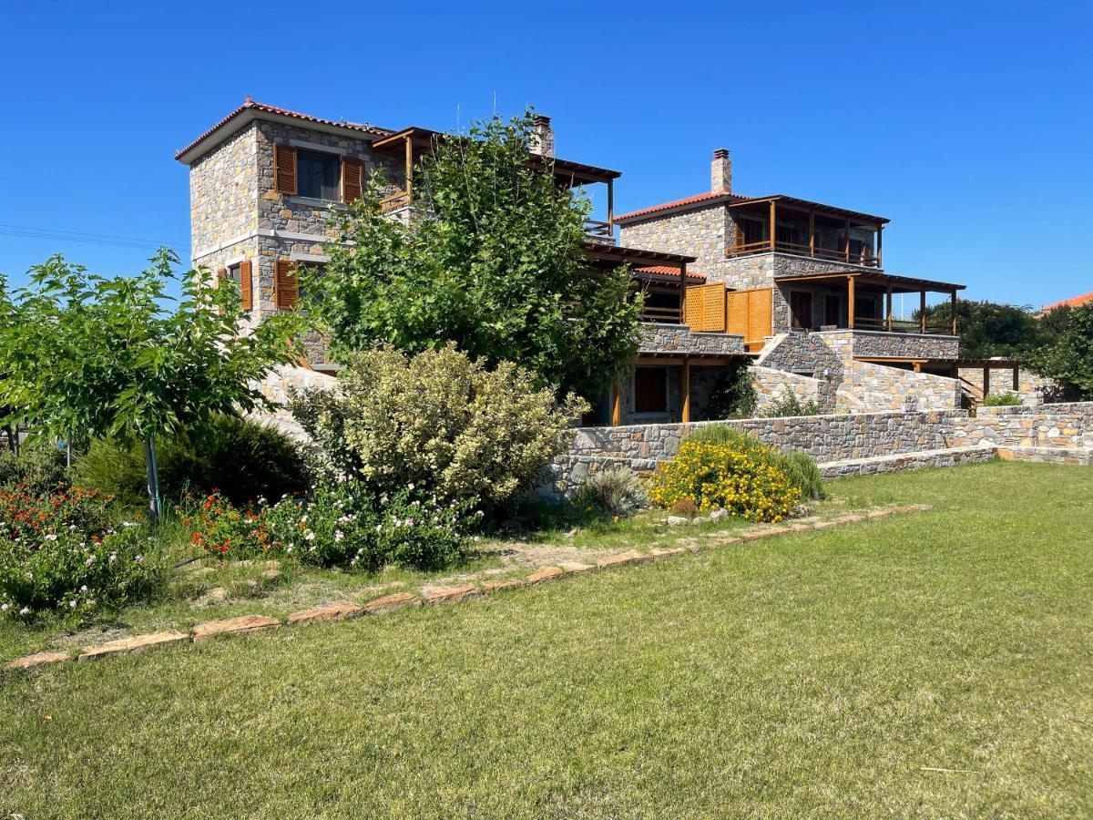 Evgatis Luxury Apts Thanos