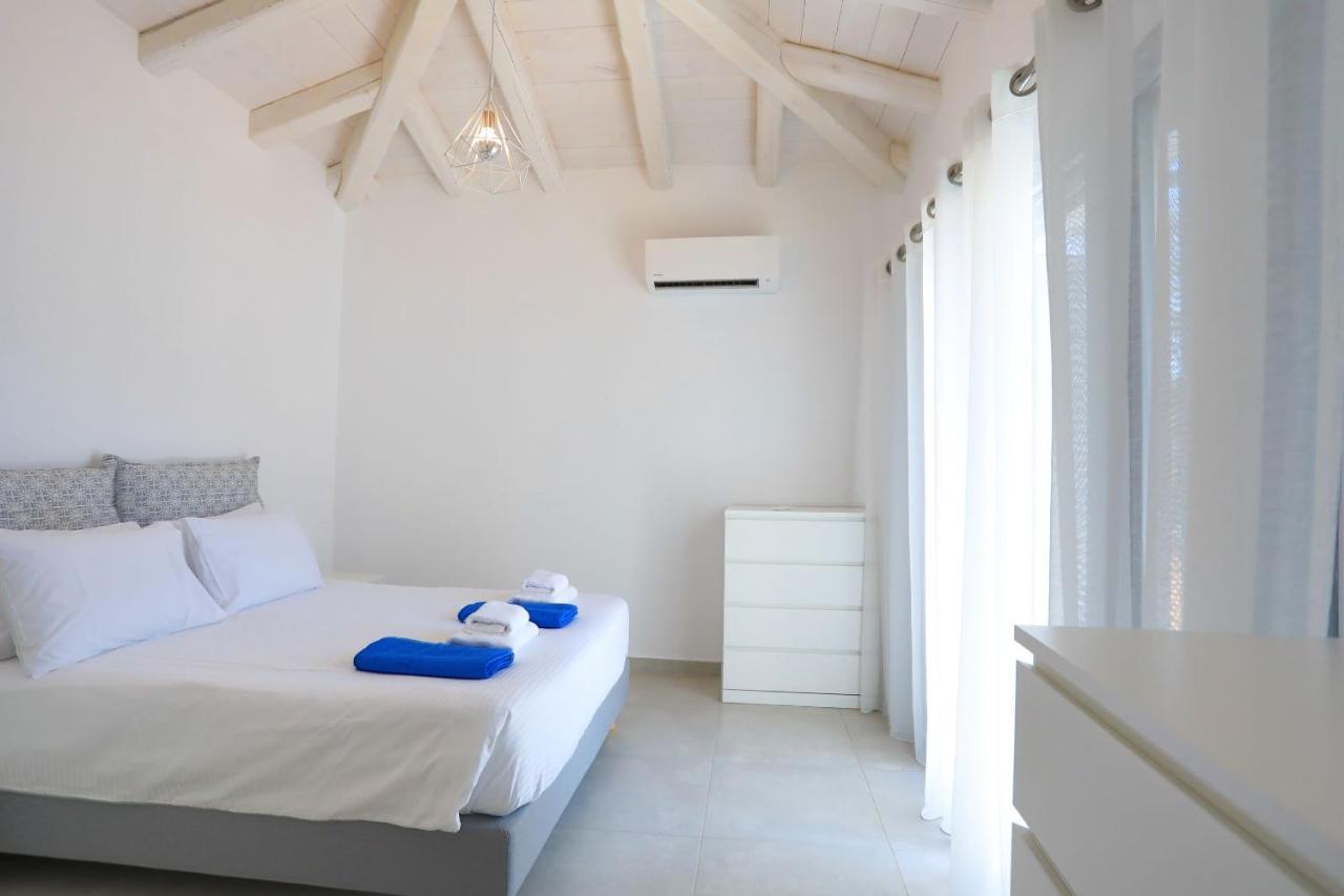 Brand New Loki With Large Infinity Pool Wifi And Sea Views Villa