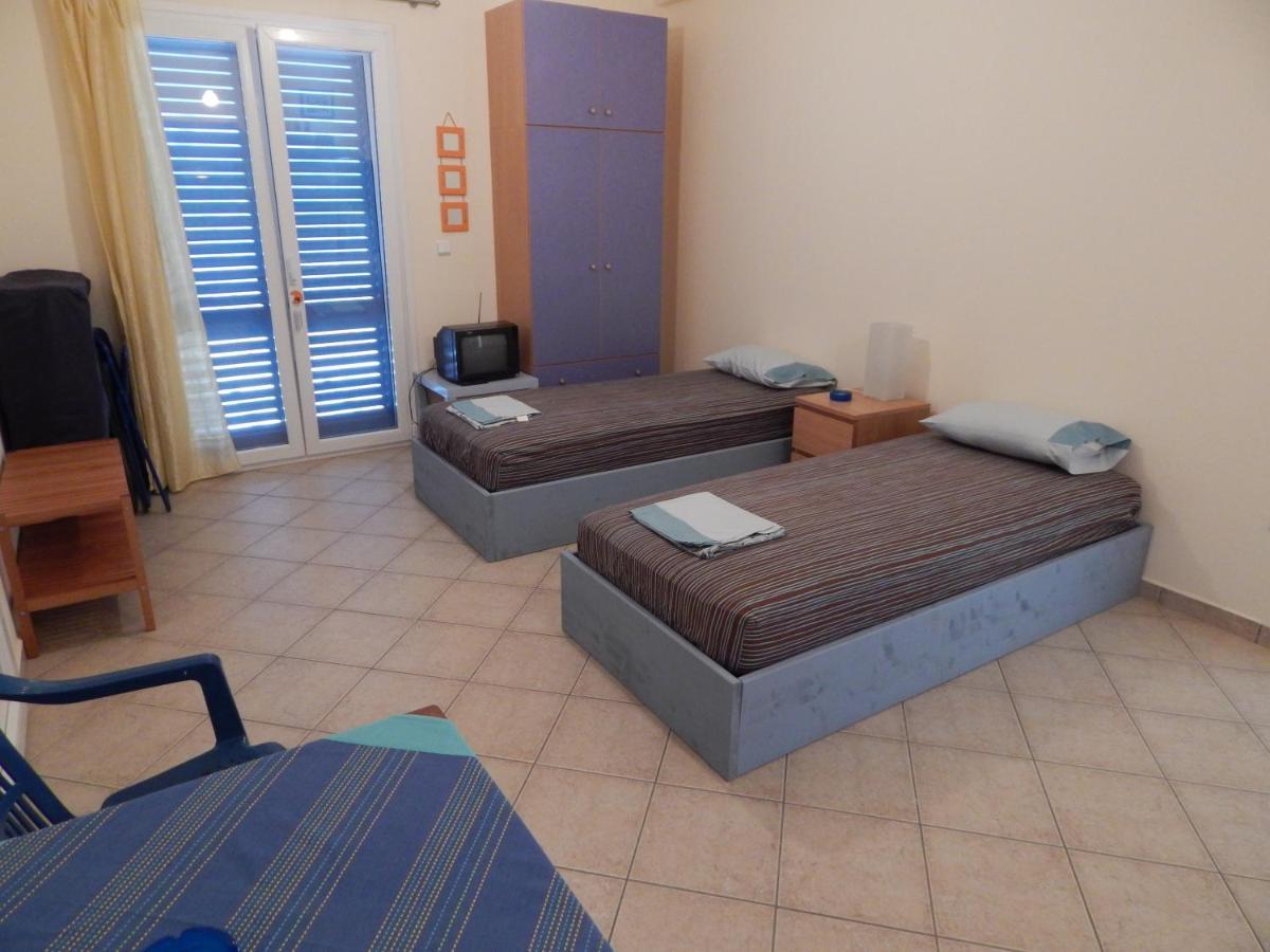 ατελιου Vari (Syros)