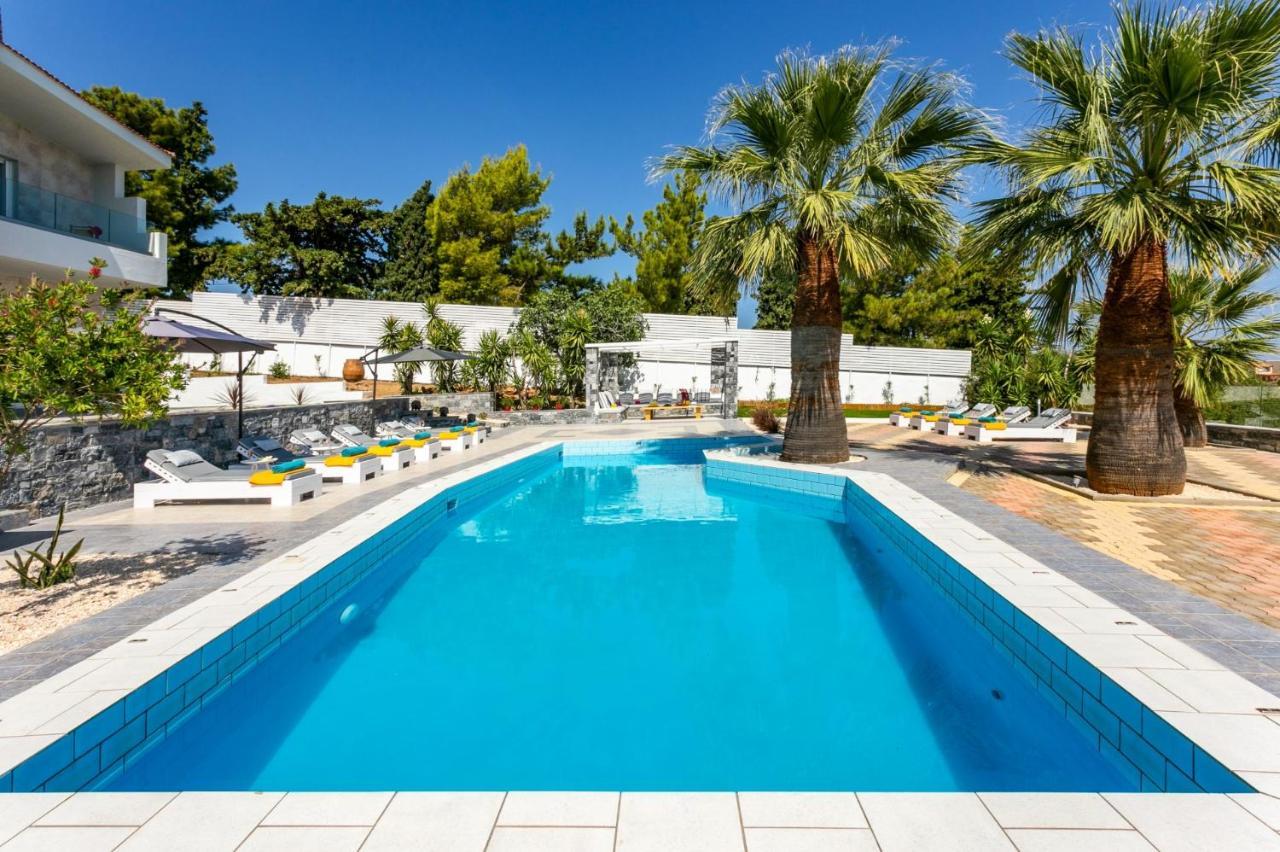Monroe By Villa Hersonissos (Crete)