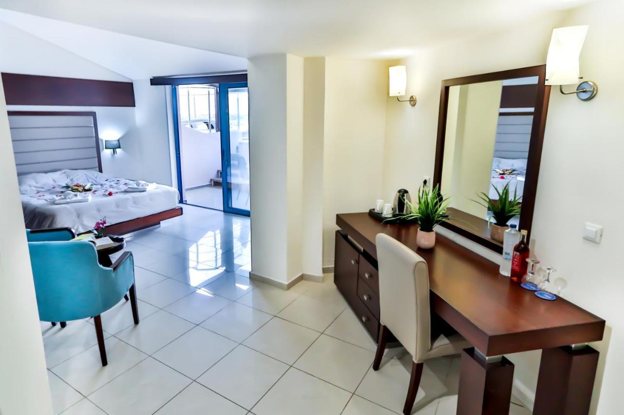 Galini Sea View Hotel Agia Marina (Crete)