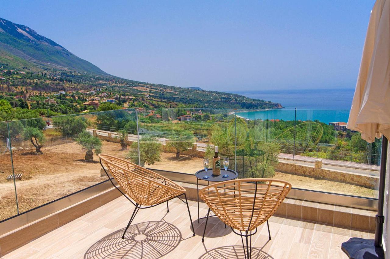 Michou Thalassa By Lourdata (Kefalonia)