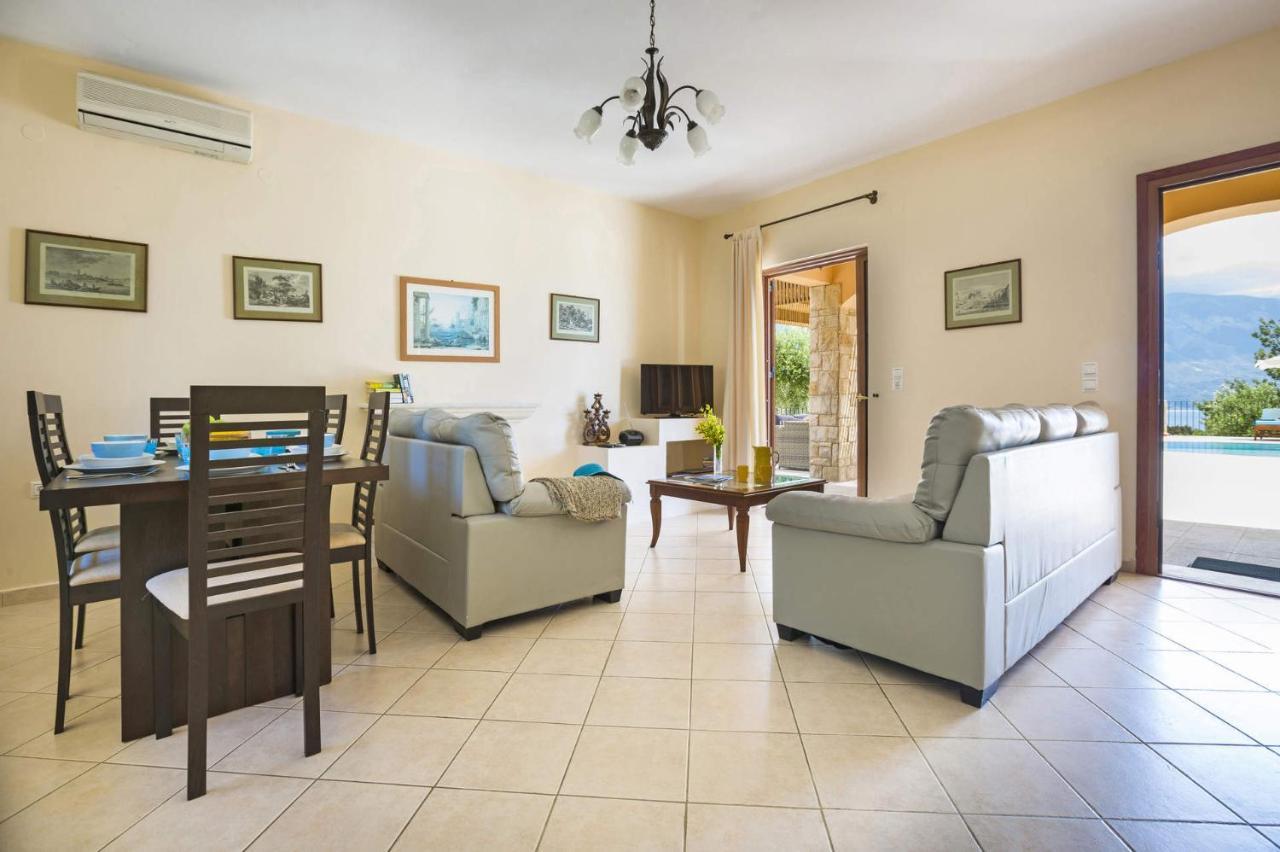 Villa Sandy Cove By *