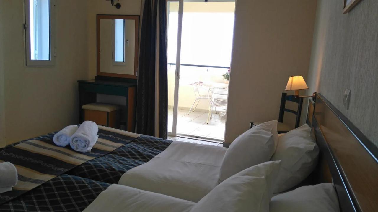 Porto Skala Village Hotel 4*