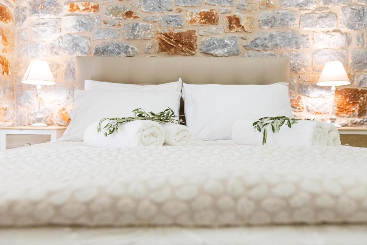 Elaianthos 2 Aparthotel *