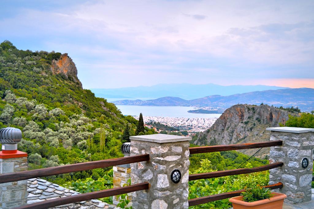 Archontiko Argyro 4* Makrinitsa