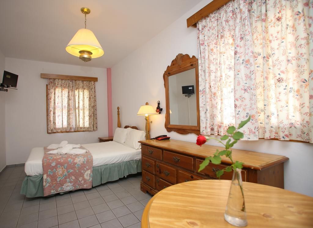 Hotel Dolphin 2*