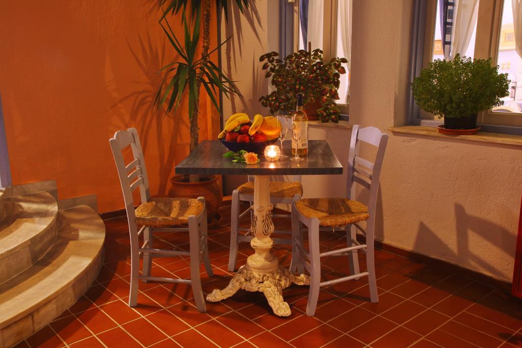 Hotel Dolphin Skopelos Town