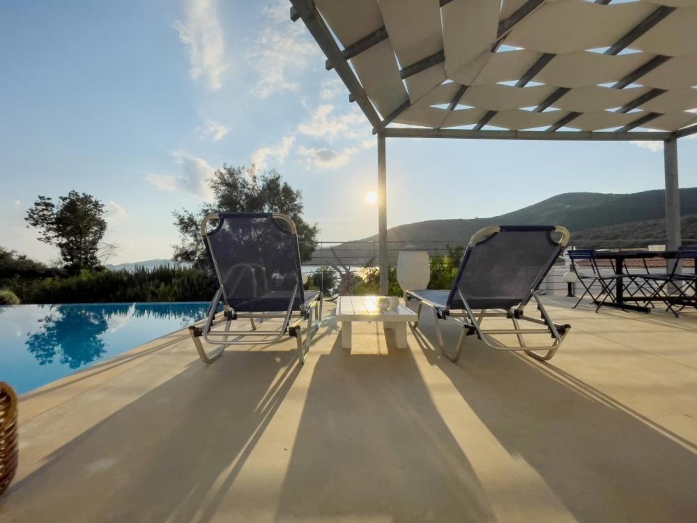 Zidanos Luxurious Sea Front *