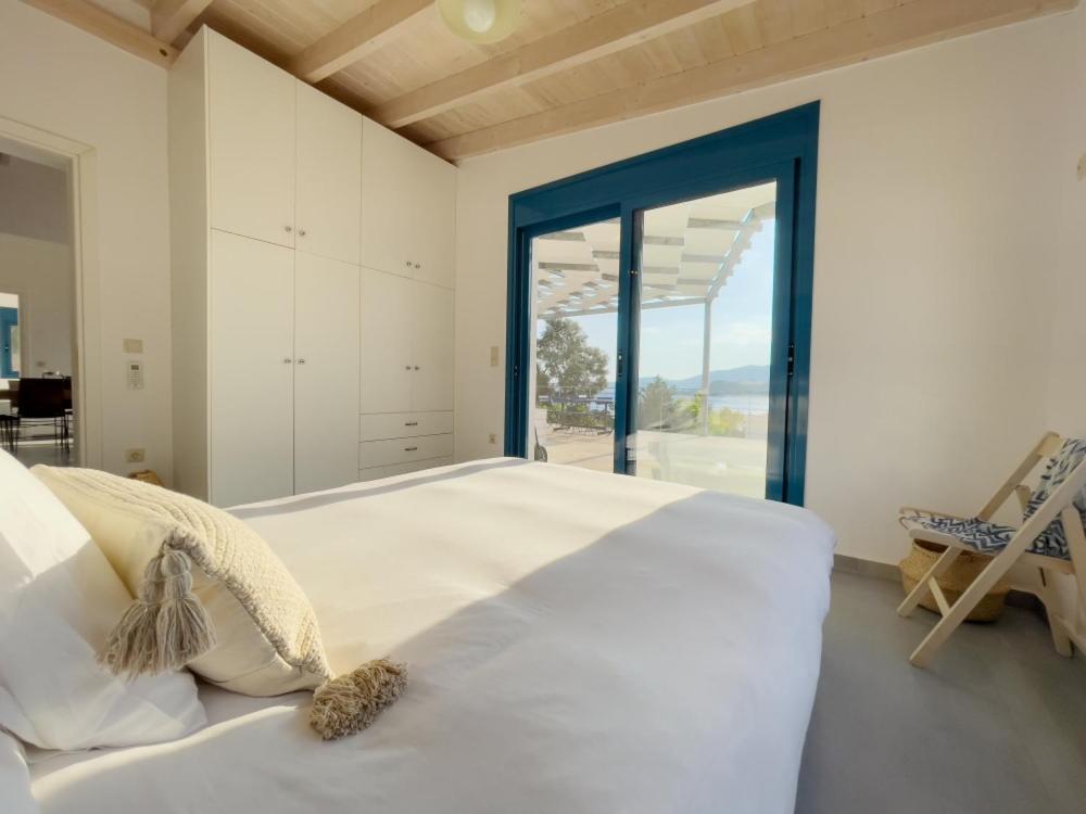 Zidanos Luxurious Sea Front Marantochori