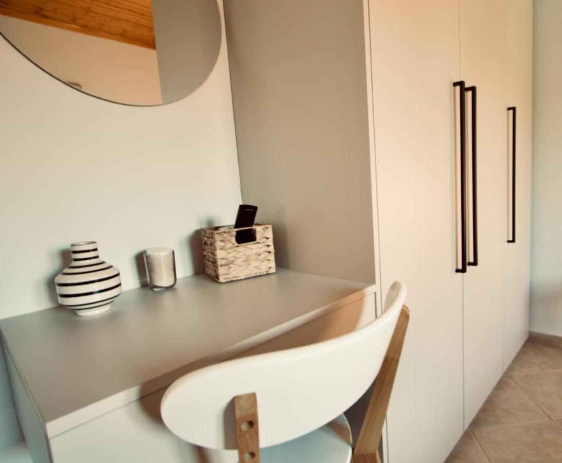 Enalio House *