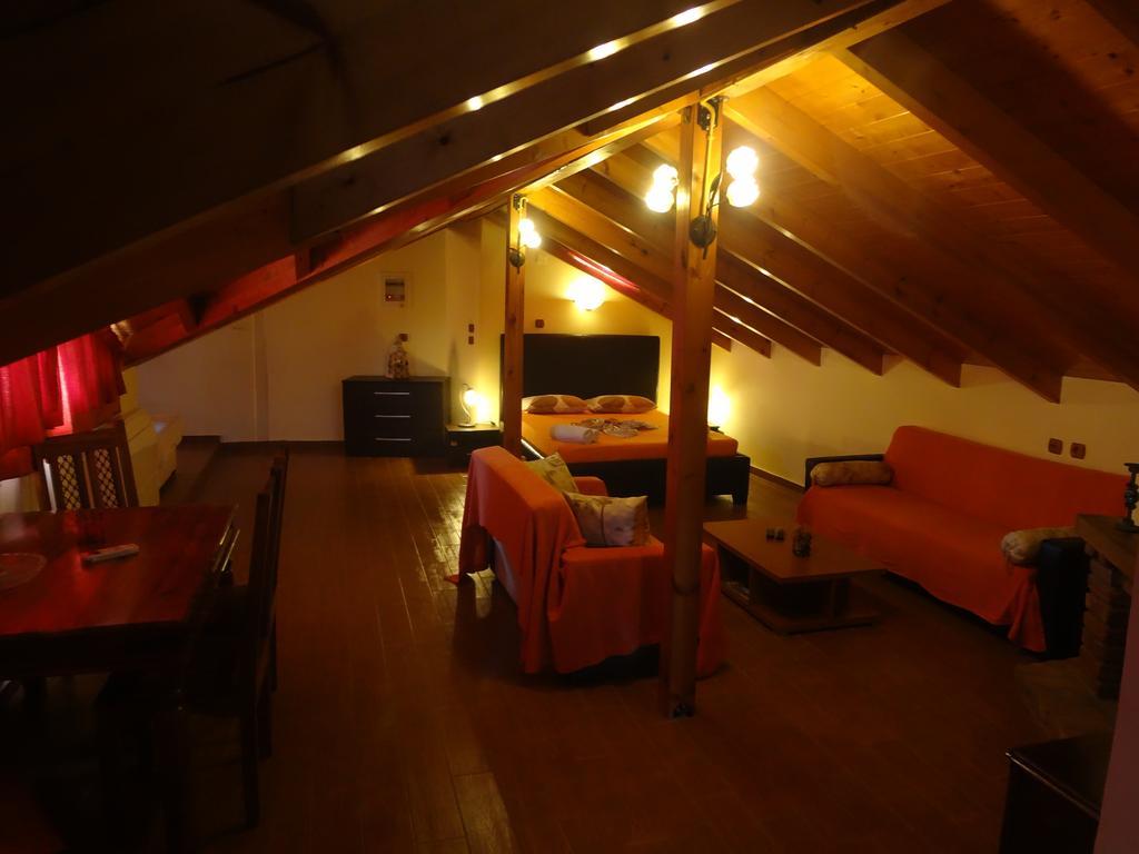 Nostos Aparthotel 3*