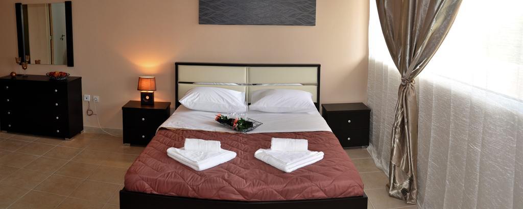 Hotel Golden 3*