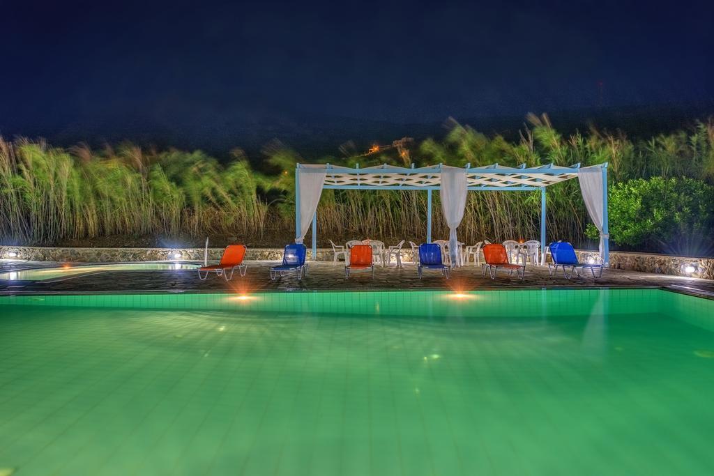 Smaragdi Aparthotel Vissa