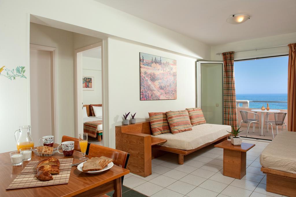 Aparthotel Andromeda & Studios 3*