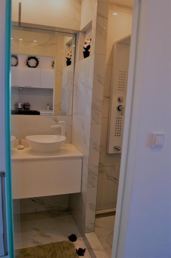 Asmini Apartment