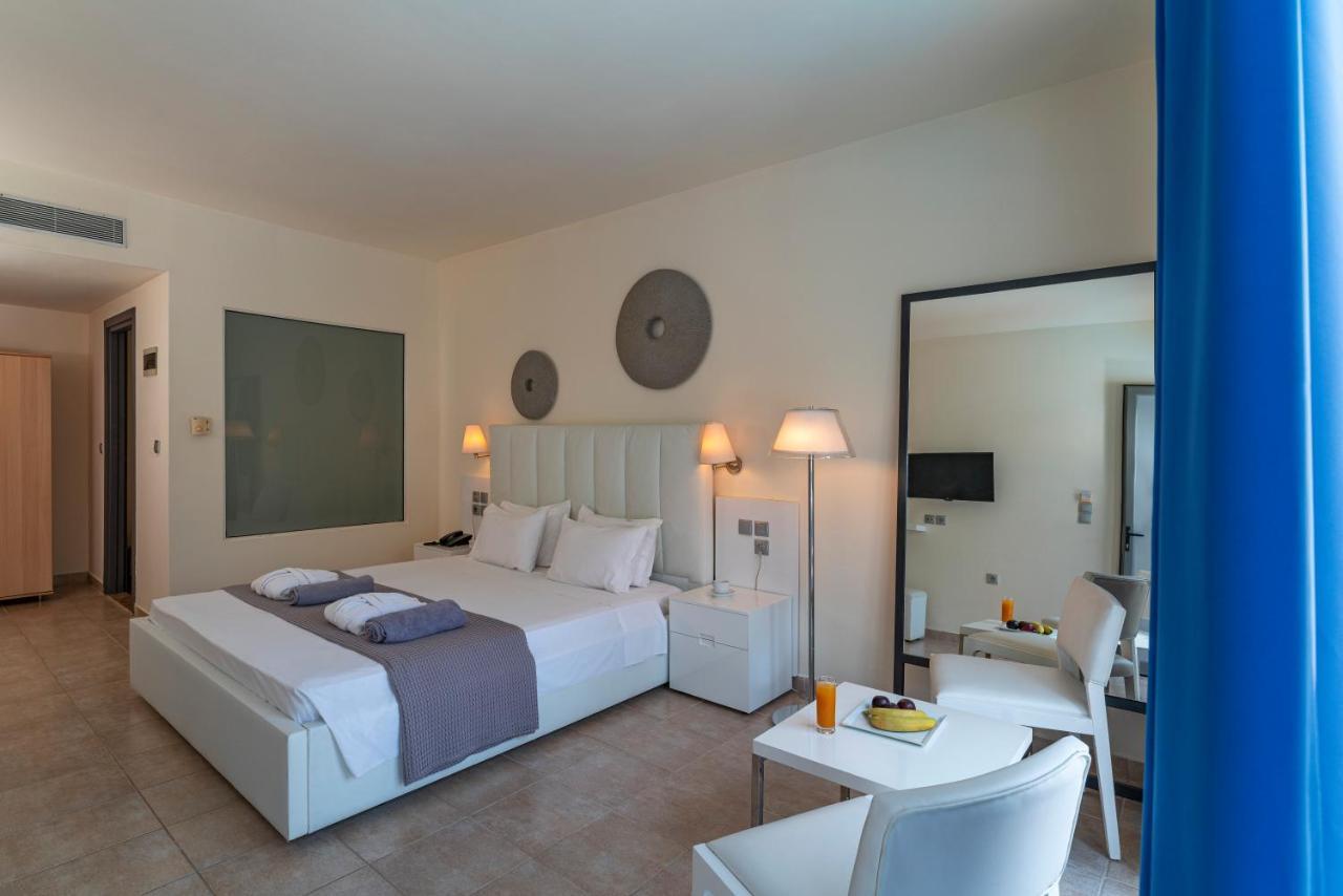 Resort Senses Ocean Blue Sea Side