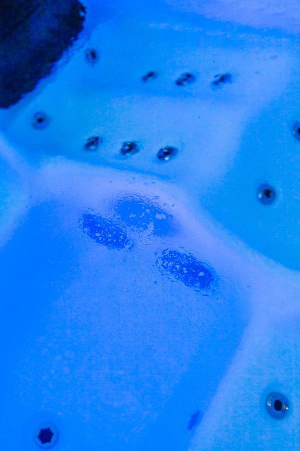 Flyviewflatsgold Privatehottub With Seaview Apartment