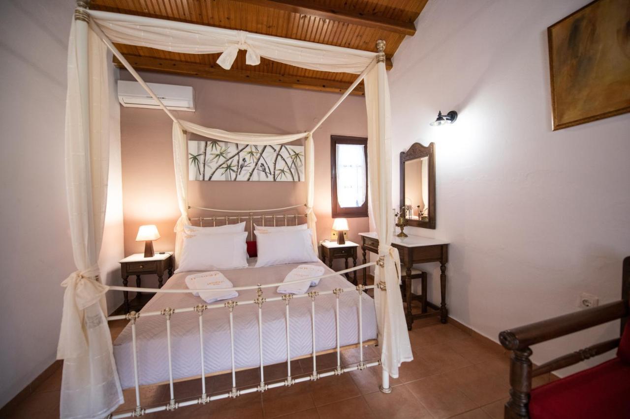 Hovolo 3*