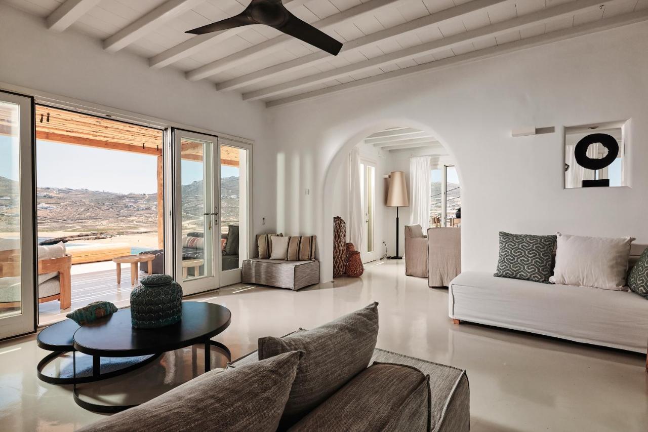 Villa Barbarossa - Elegant Beachfront Retreat With Heated Pool & Outdoor Gym