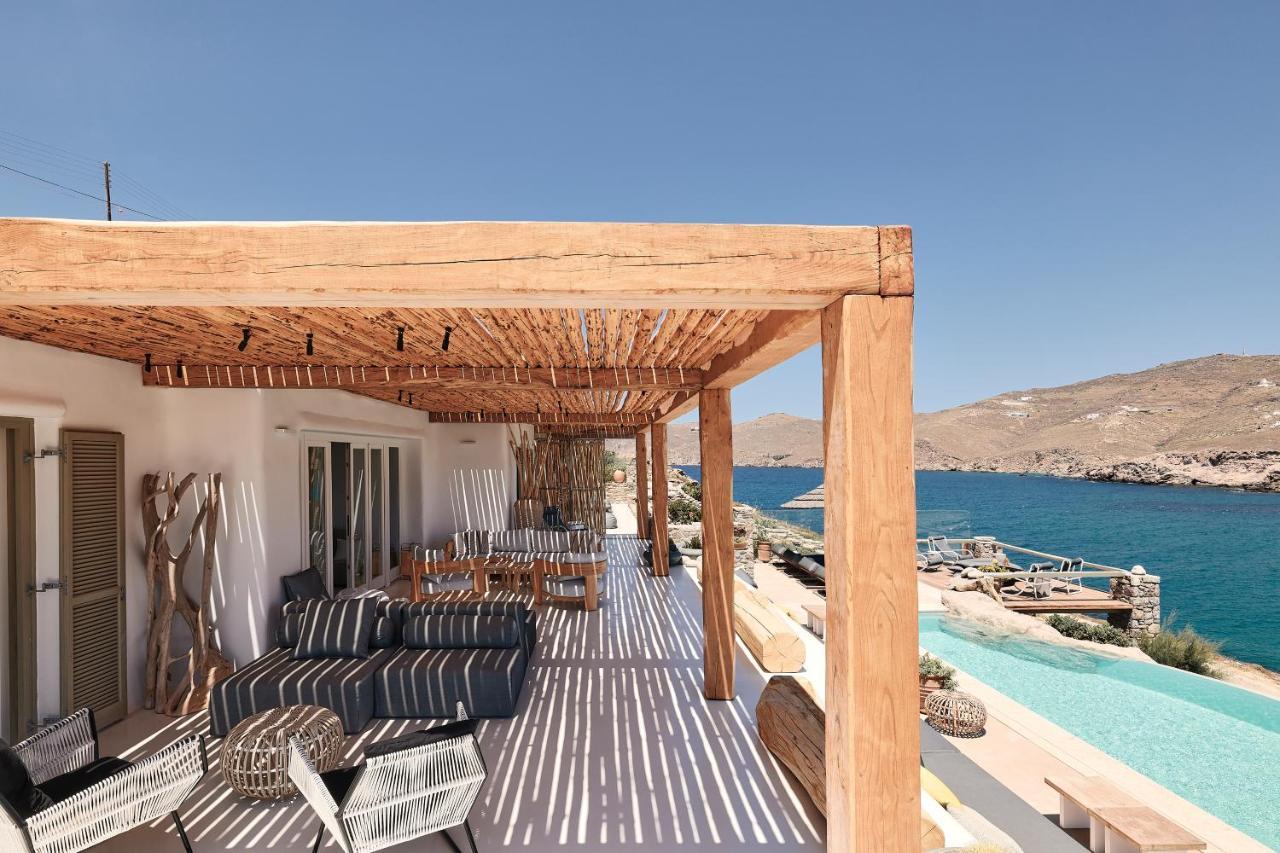 Villa Villa Barbarossa - Elegant Beachfront Retreat With Heated Pool & Outdoor Gym