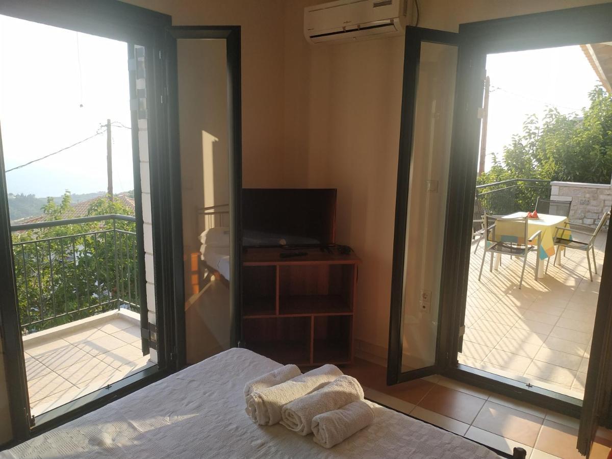 Papadeas Holiday home