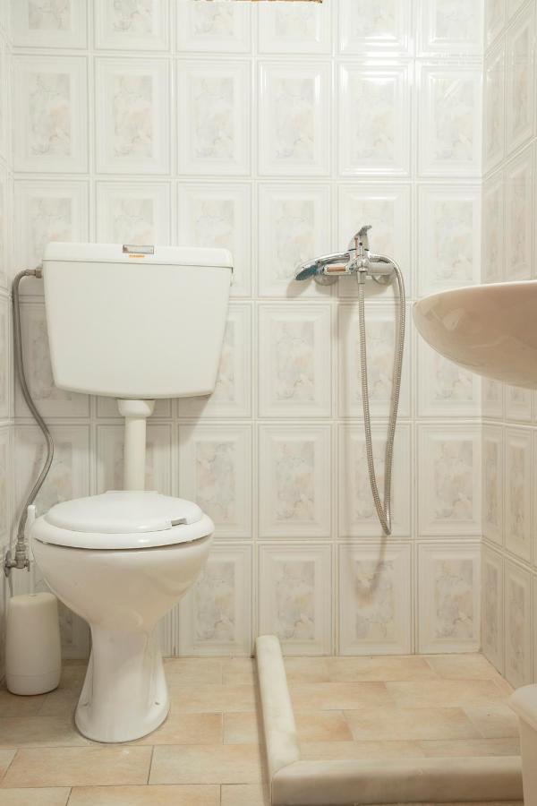Gravanis Studios Apartment *