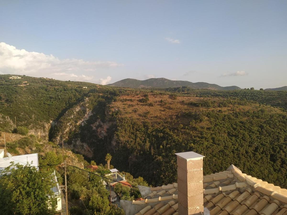 Papadeas Holiday home