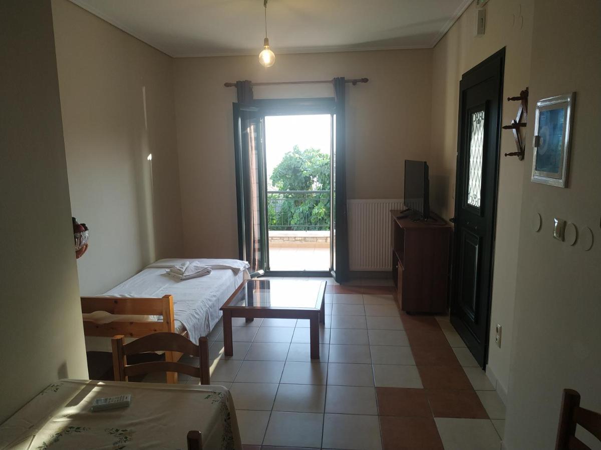 Holiday home Papadeas *