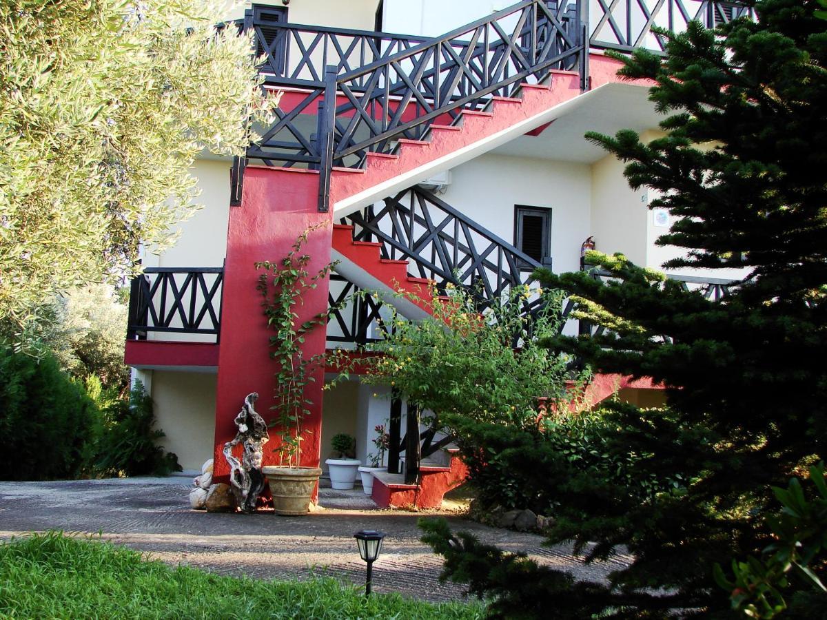 Apartment Karpetis A Paradise *
