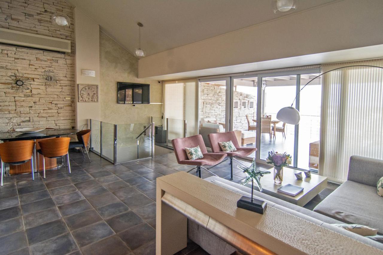 Oasis Holiday home Pefkali