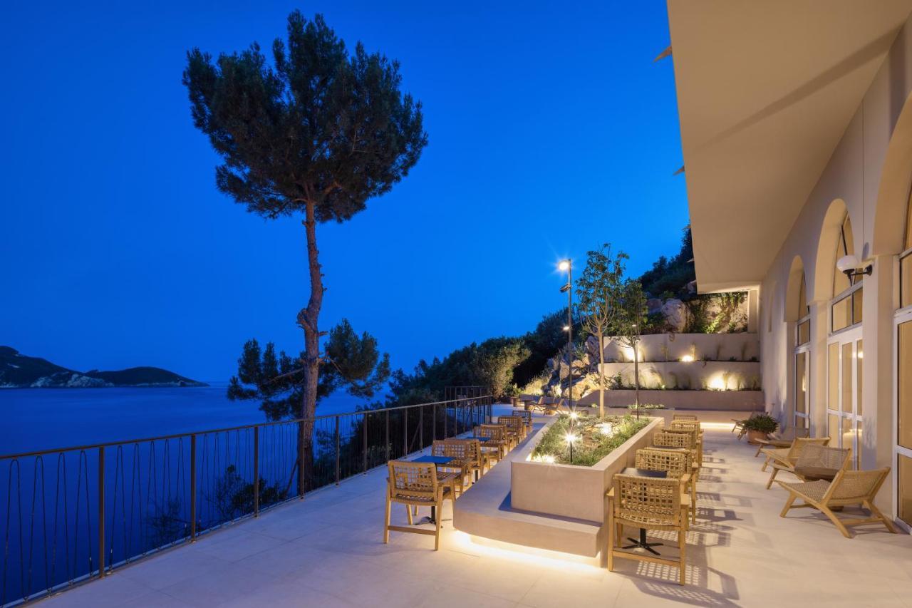 Hotel Akrotiri - Adult Friendly