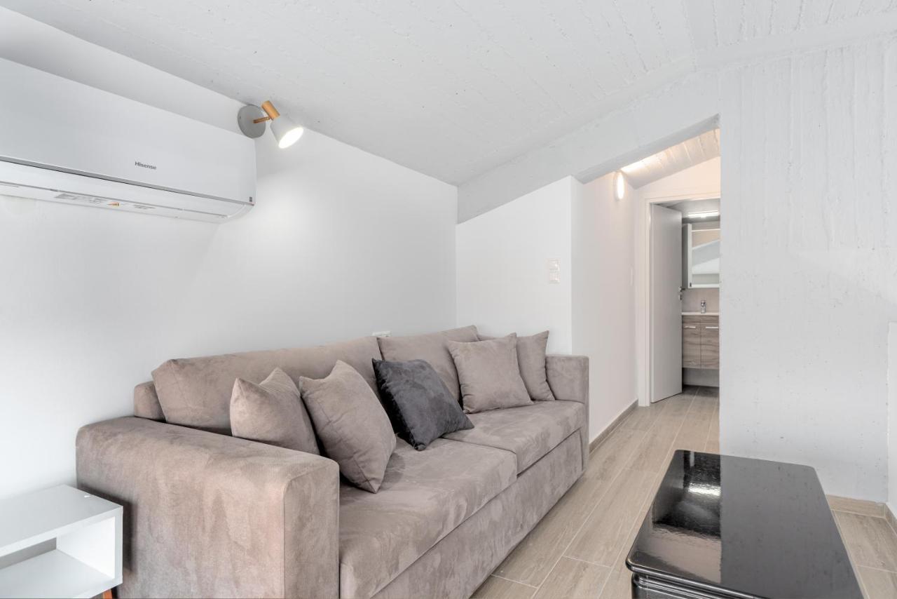 Costa Vasia Boutique Apartment