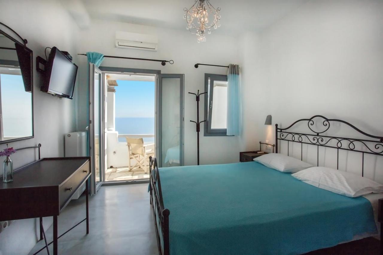 Ianthi Boutique Skyros