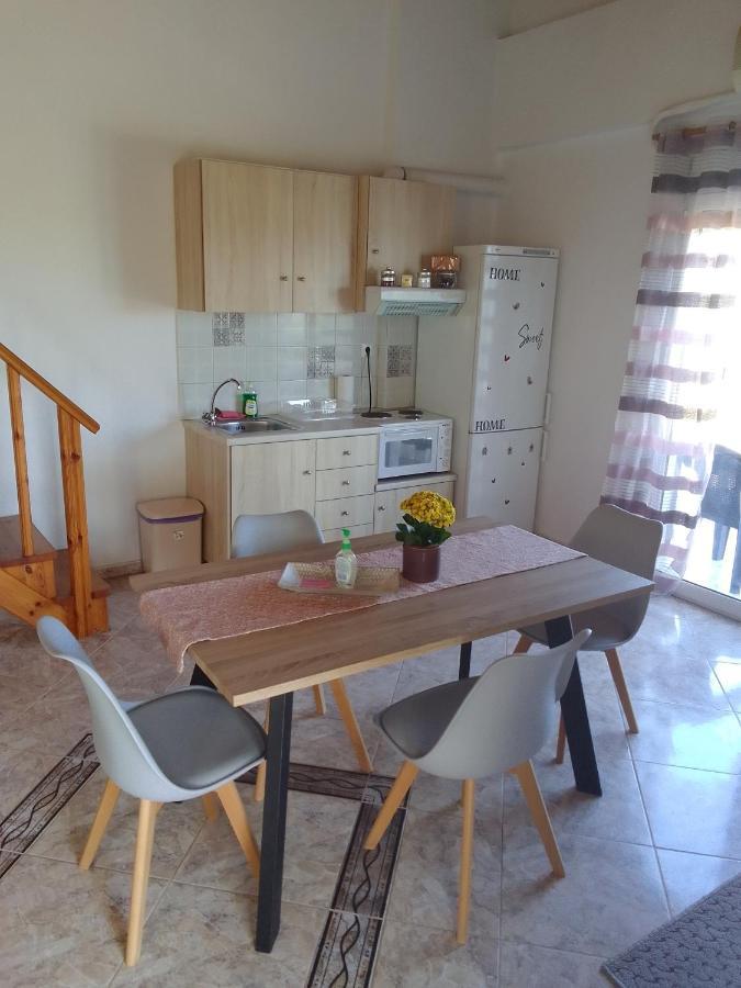 στουσ πυργουσ θερμησ Apartment Mytilene